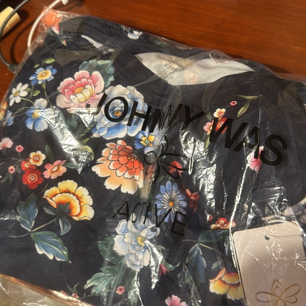 Johnny Was Bee Active Elsa Ruched Floral Long-Sleeve Top - Picture 8 of 8